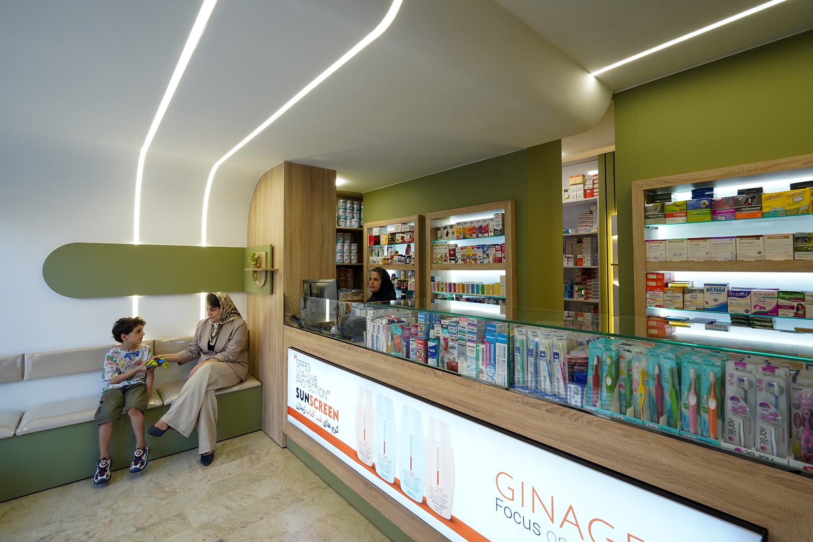 sara-safari-drugstore-1404-(10)